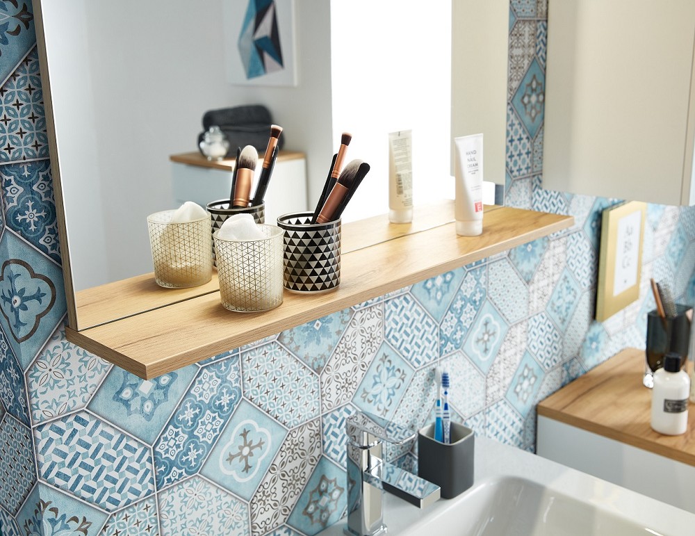 Spiegel mit Ablageboden und LED-1429-243